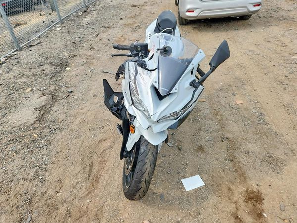 2025 KAWASAKI ZX400