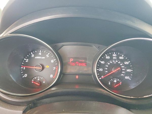 2016 KIA SEDONA LX - Middle-low