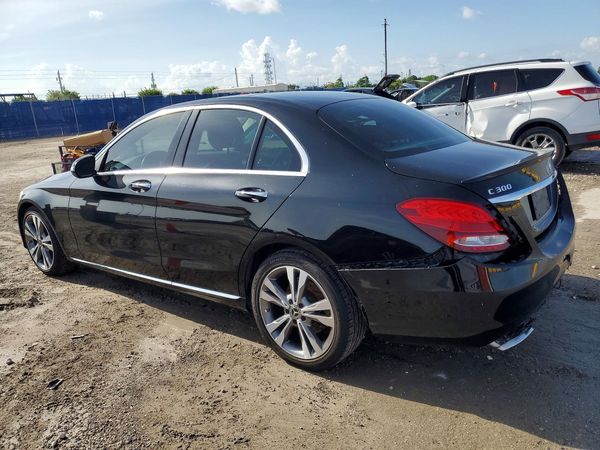 2017 MERCEDES-BENZ C C300