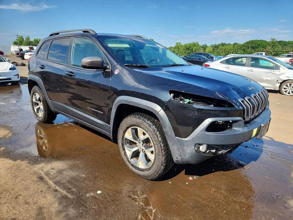 2015 JEEP CHEROKEE TRAILHAWK 4X4