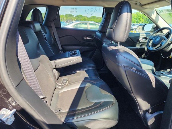 2015 JEEP CHEROKEE TRAILHAWK 4X4