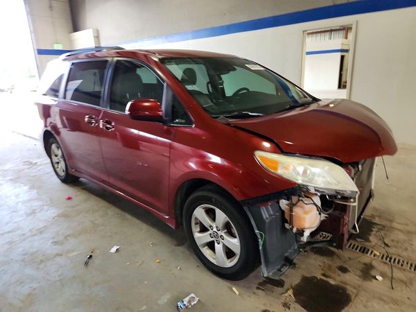 2020 TOYOTA SIENNA E grade