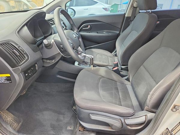 2013 KIA RIO LX