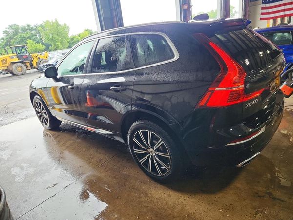 2020 VOLVO XC60
