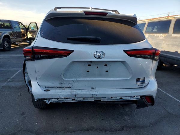 2022 TOYOTA HIGHLANDER