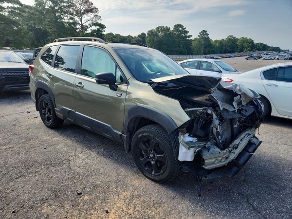 2023 SUBARU FORESTER