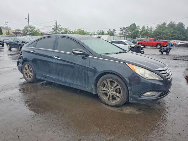 2012 HYUNDAI SONATA Middle level