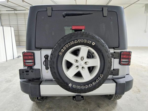 2015 JEEP WRANGLER UNLIMITED Sahara — DIRR