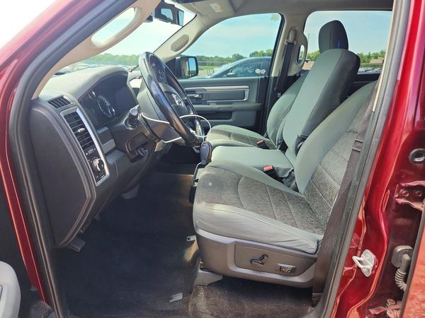 2016 RAM 1500 SLT