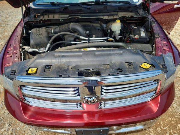 2016 RAM 1500 SLT