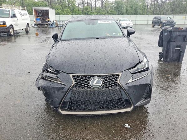 2018 LEXUS IS