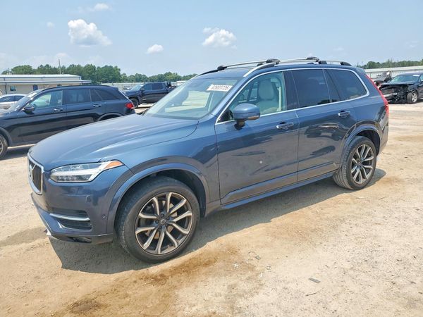 2018 VOLVO XC90 Momentum