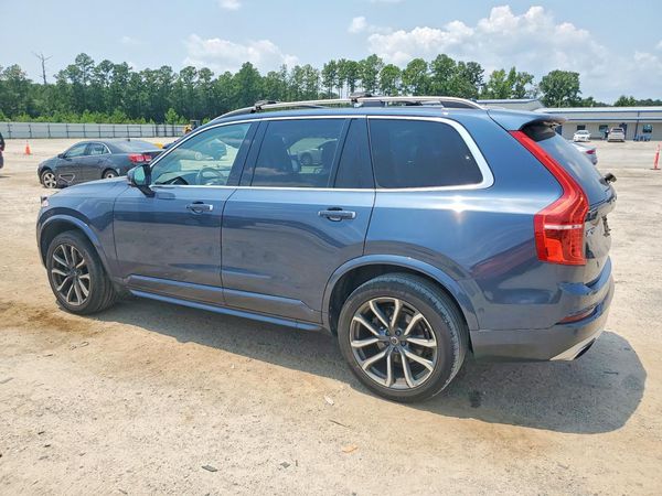 2018 VOLVO XC90 Momentum