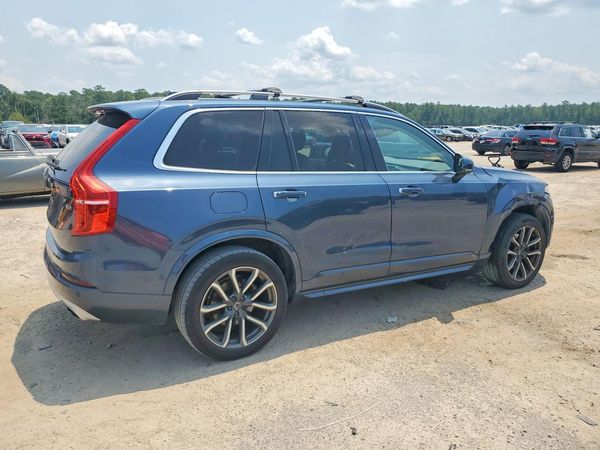 2018 VOLVO XC90 Momentum