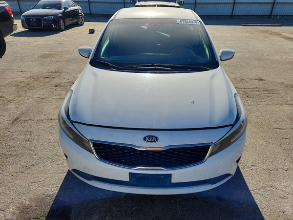 2017 KIA FORTE LX Base