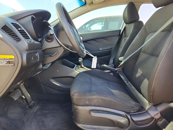 2017 KIA FORTE LX Base