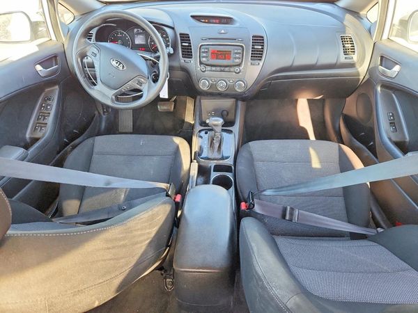 2017 KIA FORTE LX Base