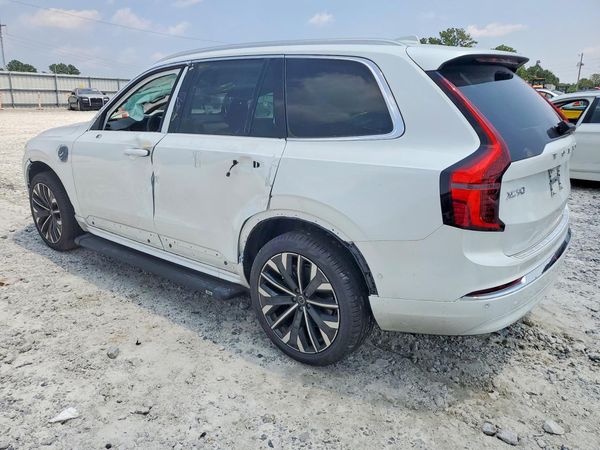 2025 VOLVO XC90 Ultra