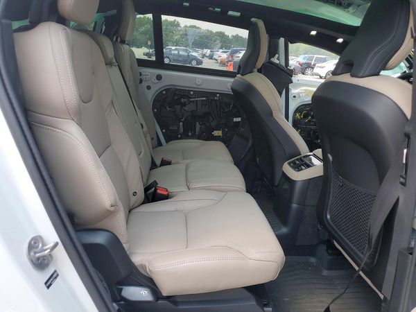 2025 VOLVO XC90 Ultra