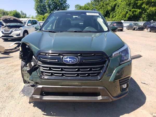 2024 SUBARU FORESTER