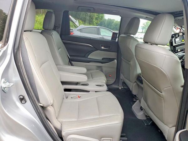 2015 TOYOTA HIGHLANDER