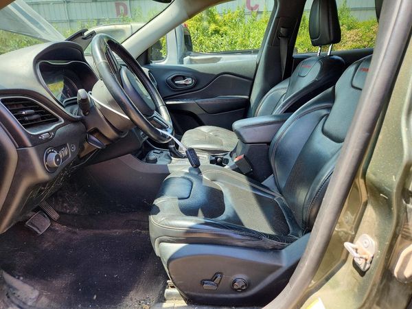2019 JEEP CHEROKEE Trailhawk