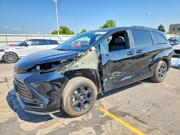 2026 TOYOTA SIENNA