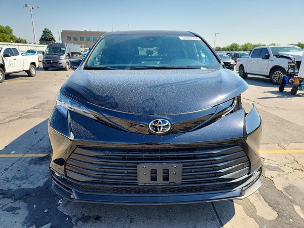 2026 TOYOTA SIENNA