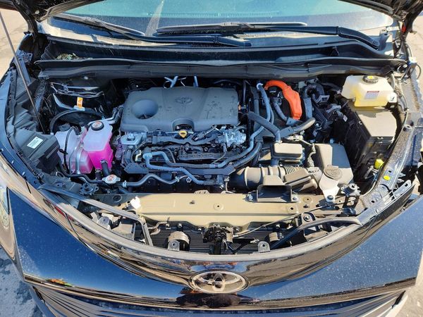 2026 TOYOTA SIENNA