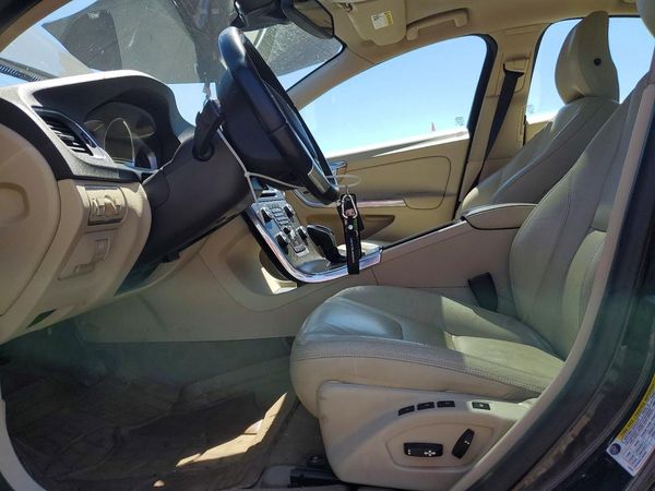 2014 VOLVO S60