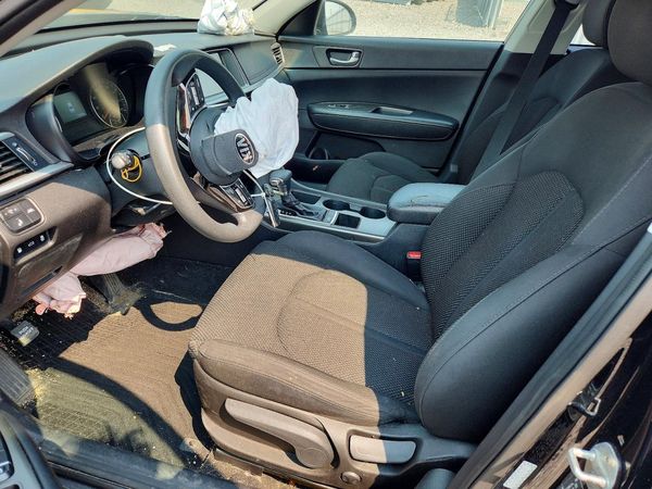 2019 KIA OPTIMA LX, S