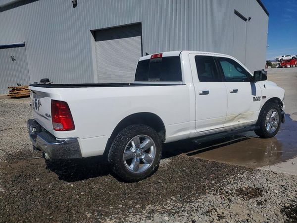 2015 RAM 1500 SLT
