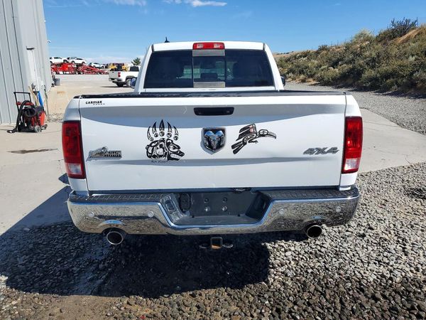 2015 RAM 1500 SLT