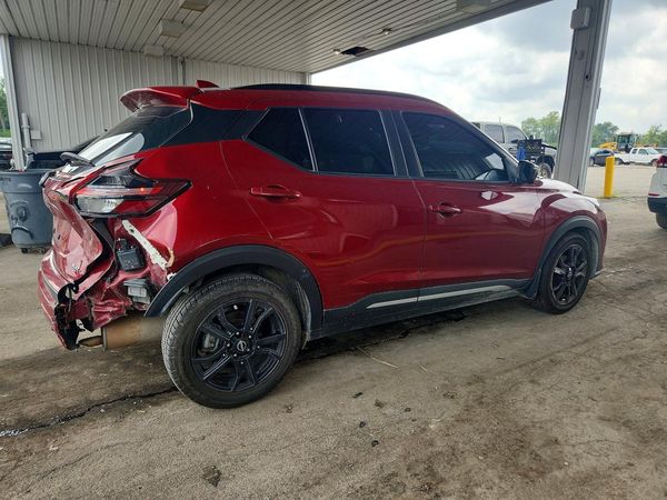 2022 NISSAN KICKS