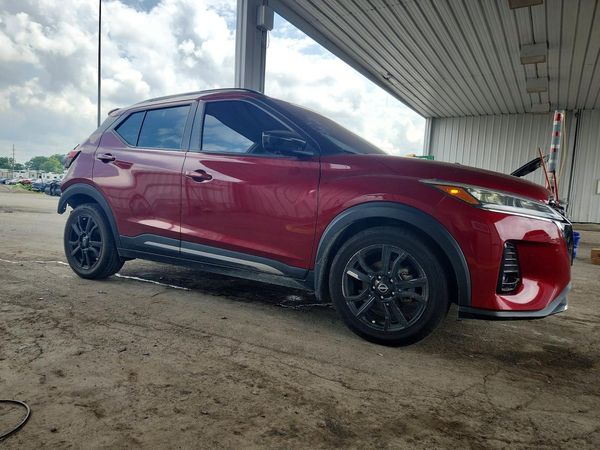 2022 NISSAN KICKS