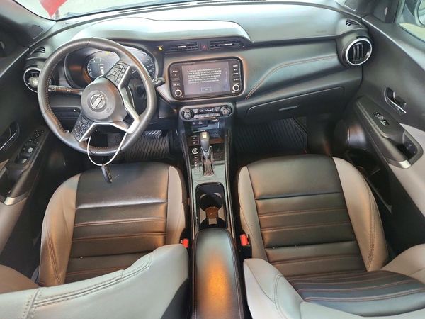 2022 NISSAN KICKS