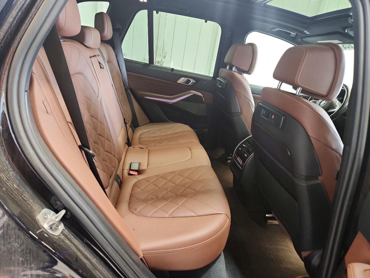 2023 BMW X5 M50i
