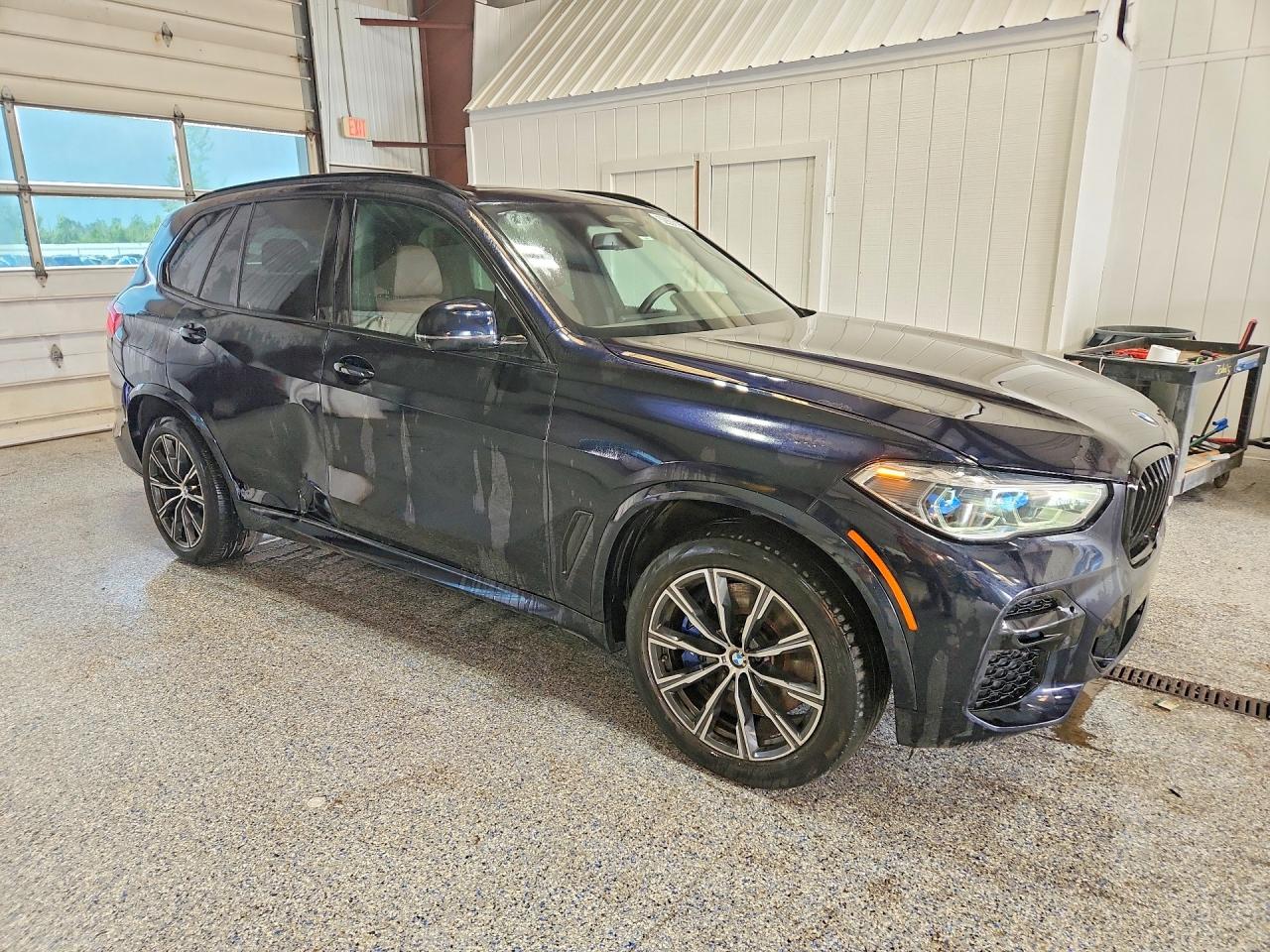2023 BMW X5 M50i