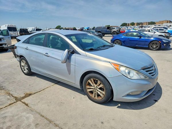 2013 HYUNDAI SONATA GLS/ GLS Popular