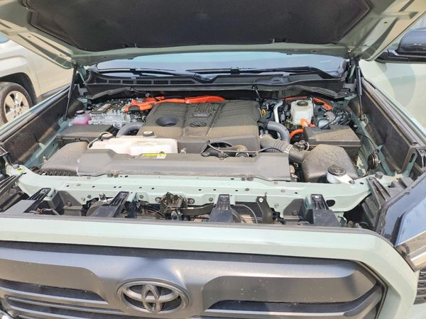 2025 TOYOTA TUNDRA Limited, Platinum