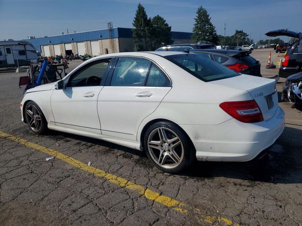 2013 MERCEDES-BENZ C