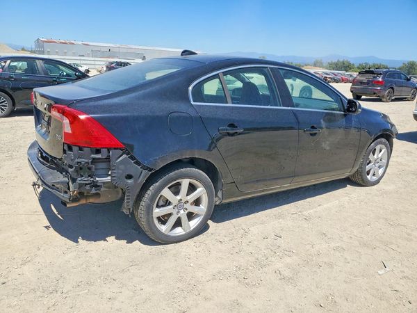2016 VOLVO S60 SV33 Premier