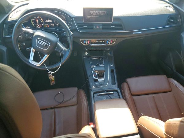 2020 AUDI Q5 E