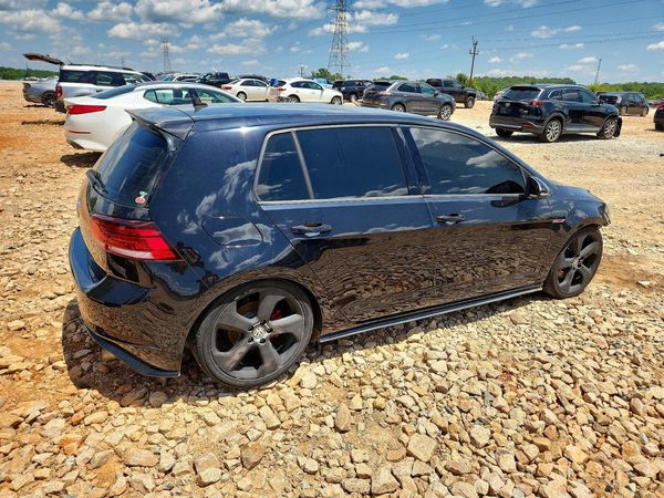 2018 VOLKSWAGEN GTI