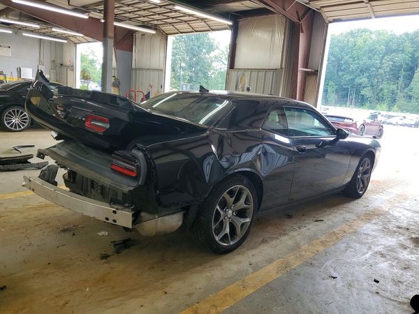2016 DODGE CHALLENGER SXT
