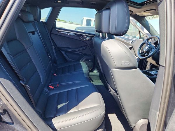 2026 PORSCHE MACAN Macan, Macan T