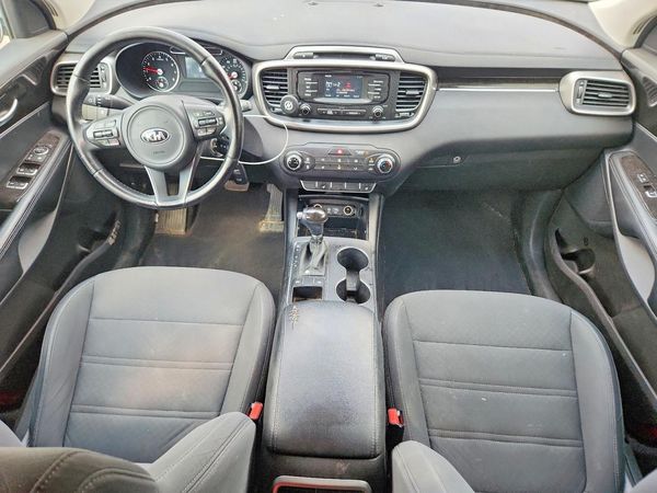 2016 KIA SORENTO L / LX