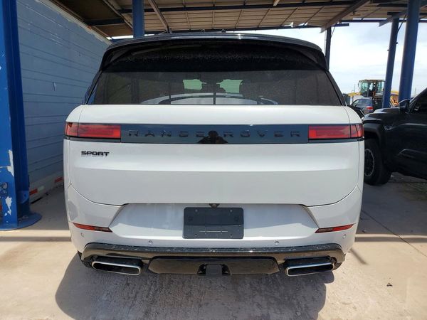 2025 LAND ROVER RANGE ROVER SPORT P460e Dynamic SE