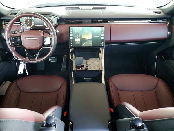 2025 LAND ROVER RANGE ROVER SPORT P460e Dynamic SE