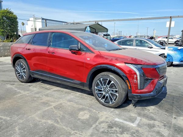 2025 CADILLAC OPTIQ
